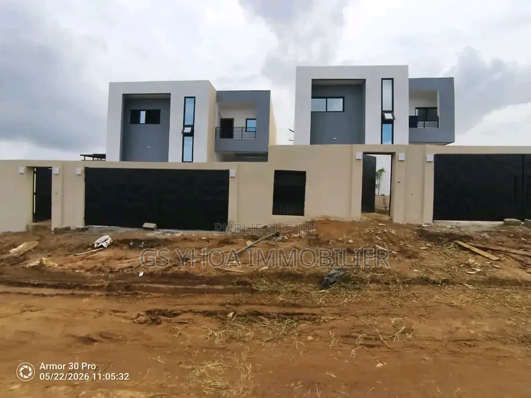 4chbre Duplex dans Bingerville à Vendre