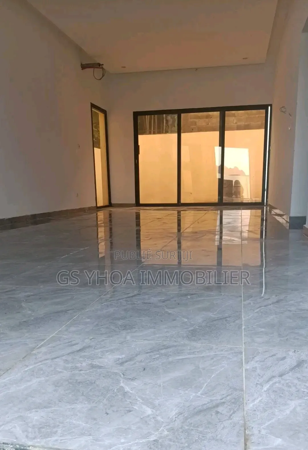 4chbre Duplex dans Bingerville à Vendre