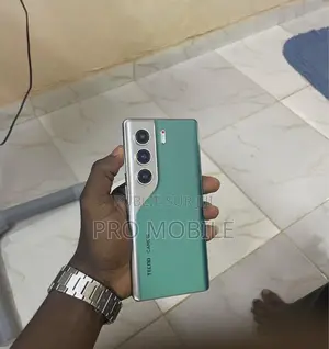 Nouveau Tecno Camon 40 256 GB Vert