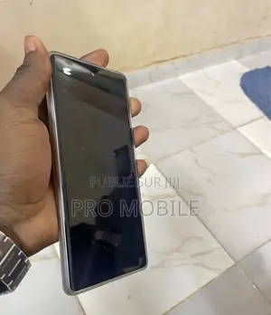 Nouveau Tecno Camon 40 256 GB Vert