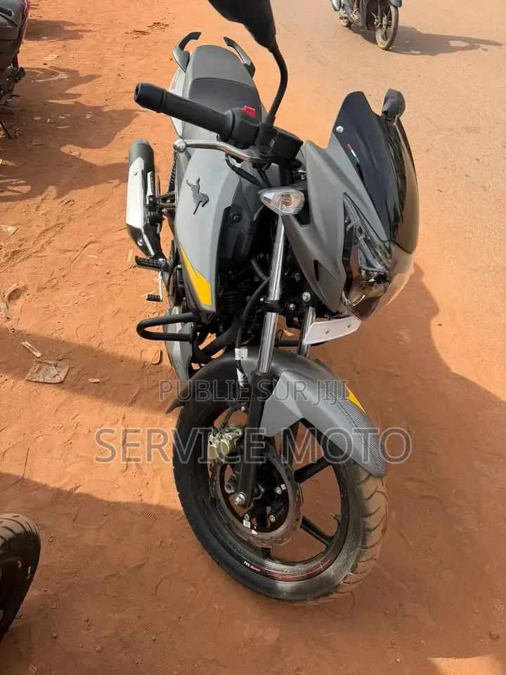 Nouveau TVS Apache 180 RTR 2023 Autre