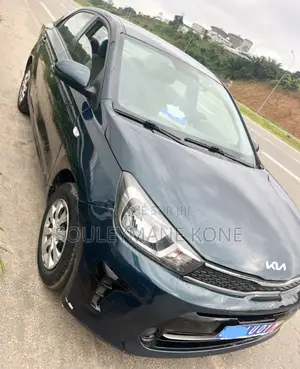 Kia Pegas 2023 Bleu