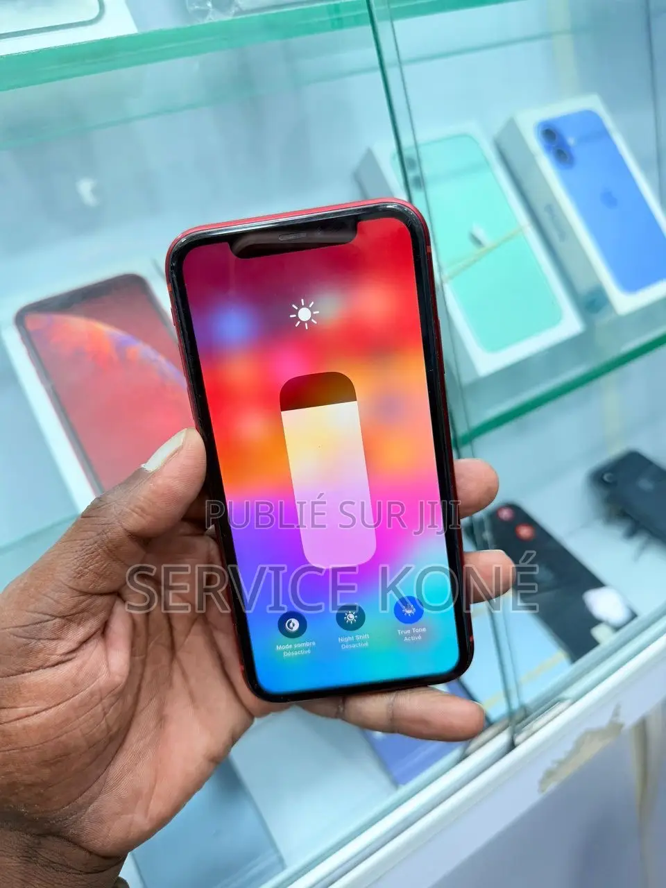 Nouveau Apple iPhone 11 64 GB Rouge
