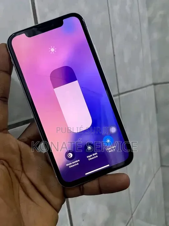 Nouveau Apple iPhone XR 64 GB Autre