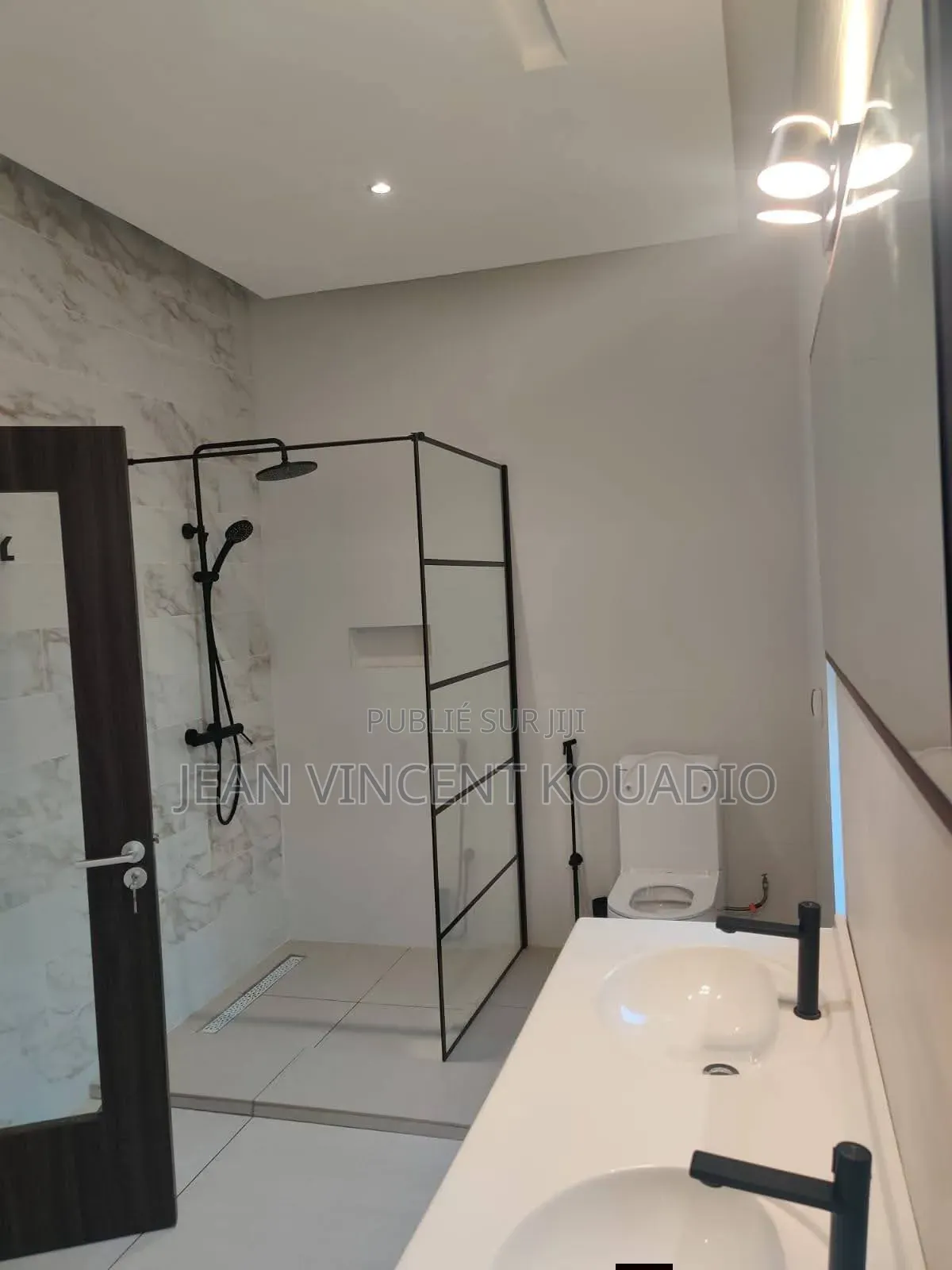 5chbre Duplex dans Duplex, Bingerville à Vendre