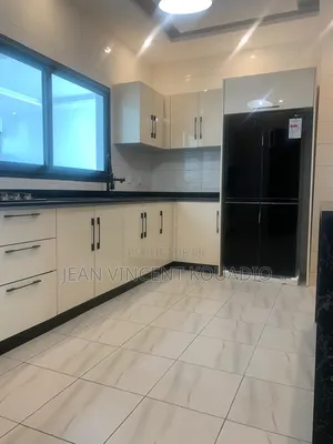 Meublé 6chbre Duplex dans Particulier, Cocody à Vendre