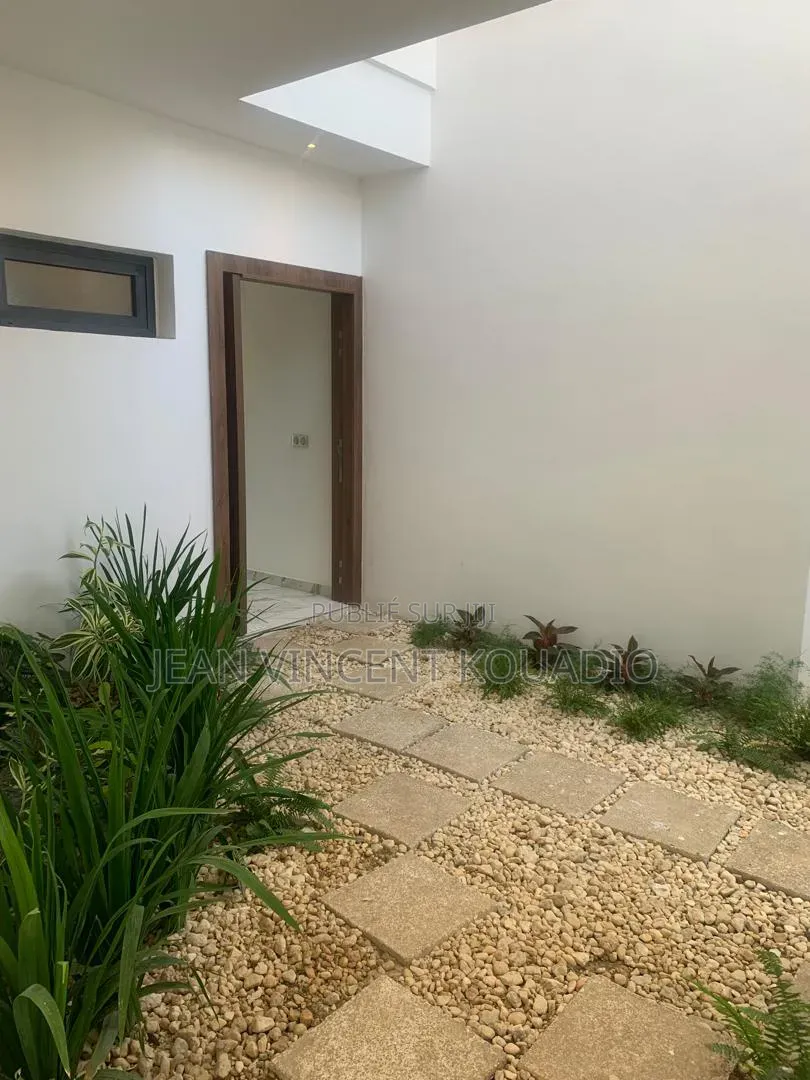Meublé 6chbre Duplex dans Particulier, Cocody à Vendre