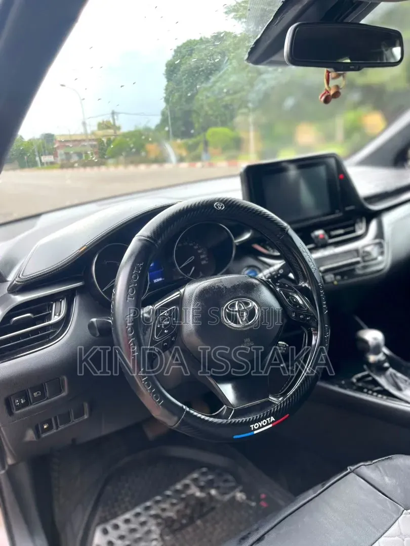 Toyota C-HR 2017 Gris