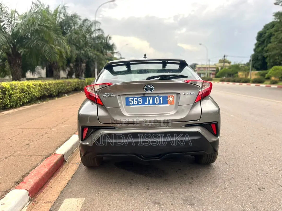 Toyota C-HR 2017 Gris
