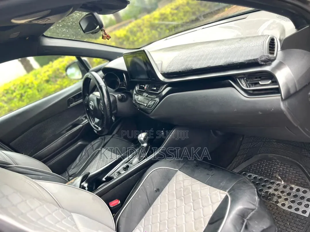 Toyota C-HR 2017 Gris