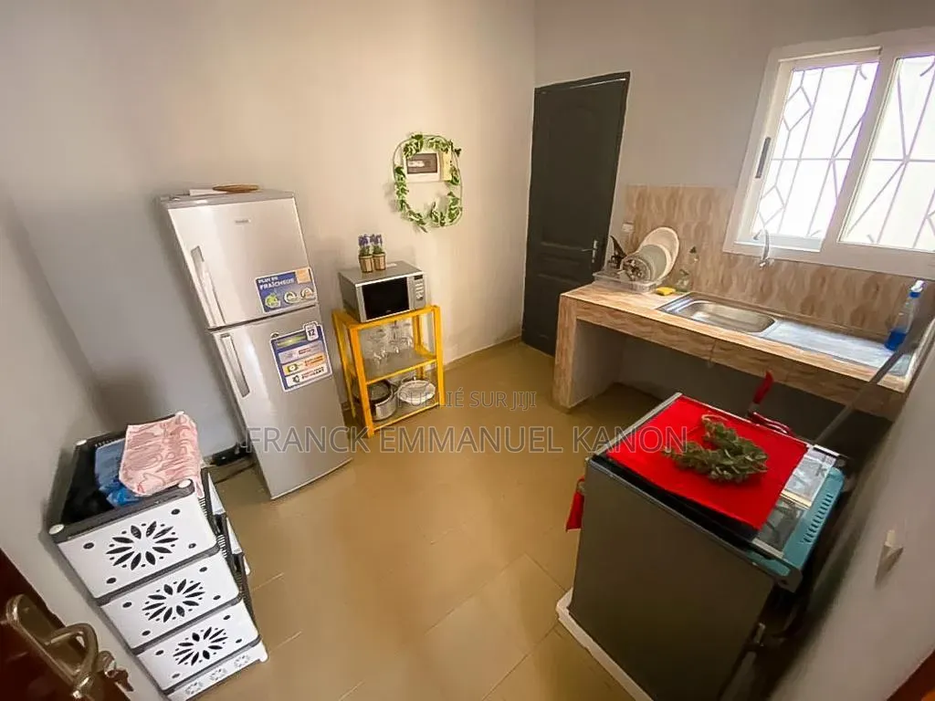 4chbre Villa dans Villa 4 Pcs, Yopougon à Vendre