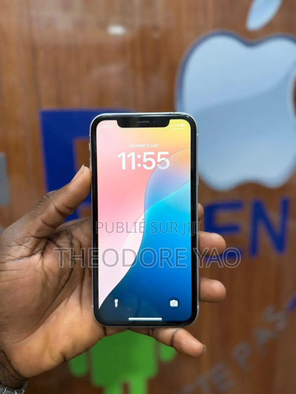 Nouveau Apple iPhone XR 64 GB Blanc