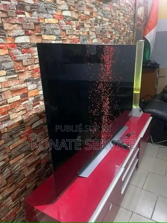 Télévision Smart 65 Pouces