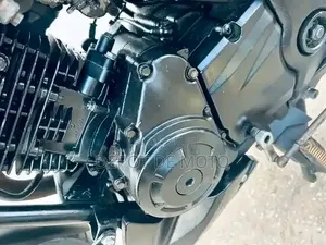 Nouveau TVS Apache 180 RTR 2025 Noir