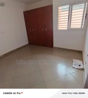 5chbre Maison dans Beraka Corporation, Cocody à Louer