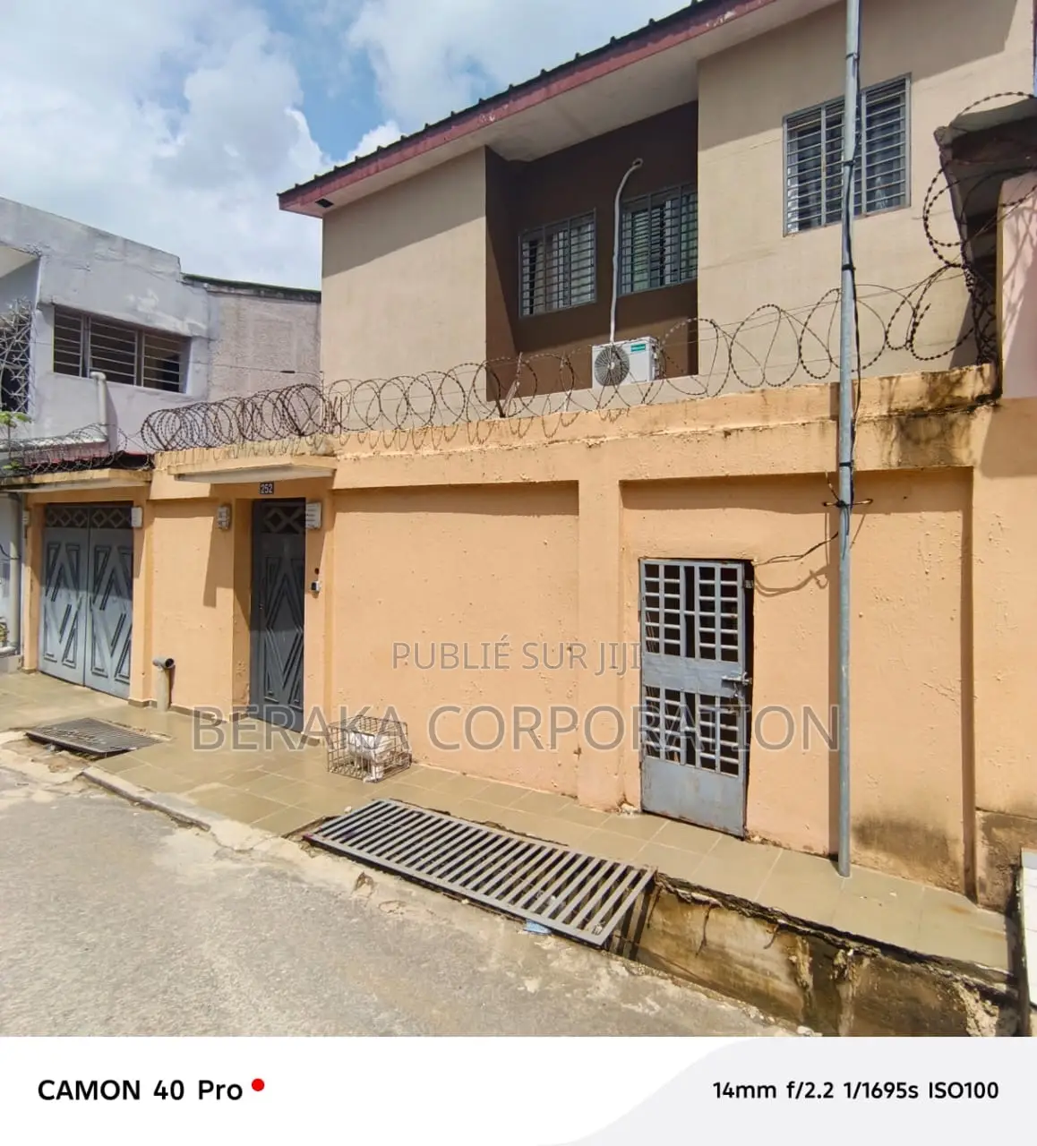 5chbre Maison dans Beraka Corporation, Cocody à Louer