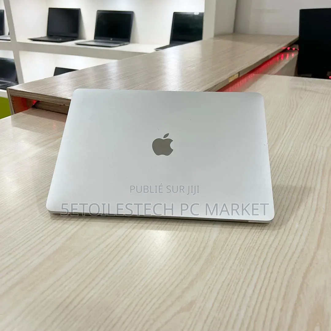 Nouveau Apple MacBook Pro 2020 8GB Intel Core i5 SSD 256GB