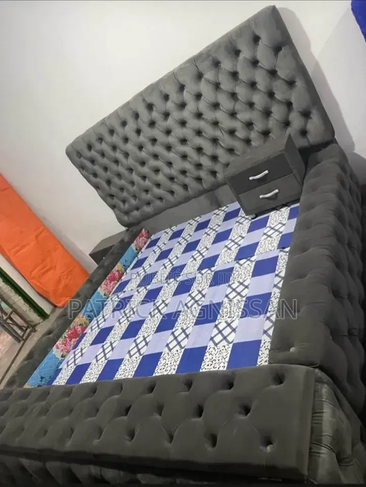 Lit À Chambre