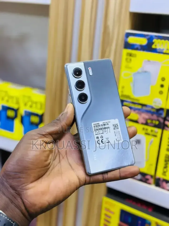 Nouveau Tecno Camon 40 256 GB Autre