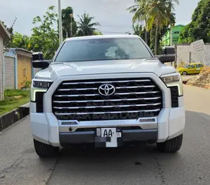Toyota Tundra Hybrid 2025 Blanc