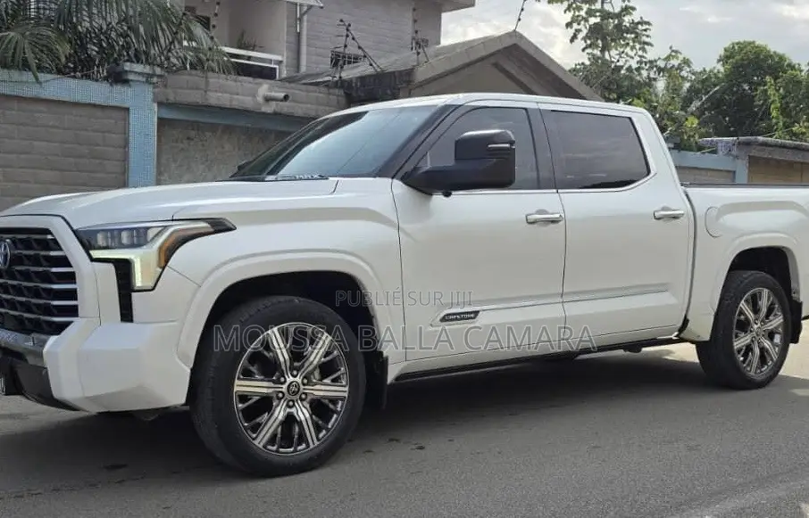 Toyota Tundra Hybrid 2025 Blanc