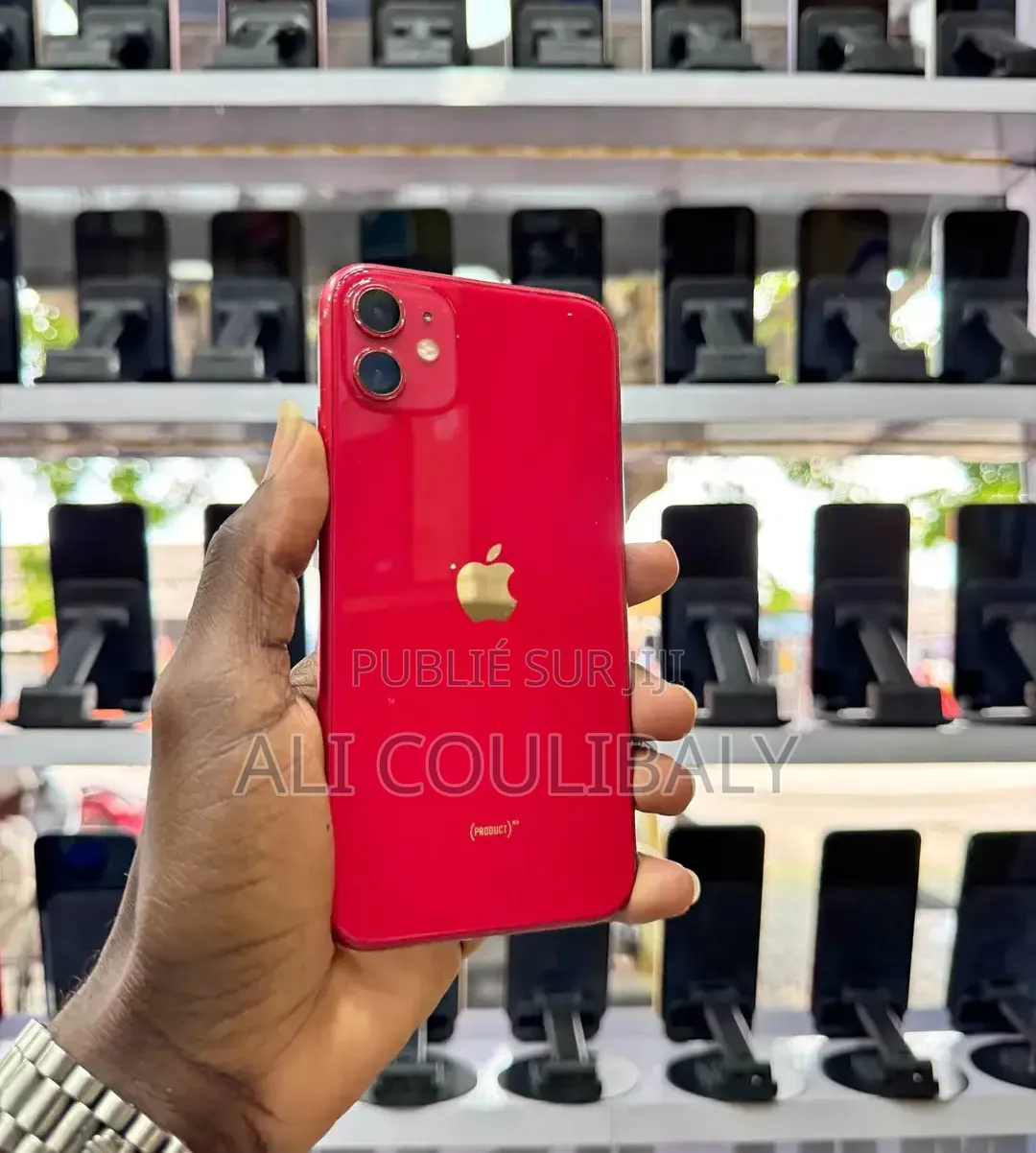 Nouveau Apple iPhone 11 64 GB Rouge
