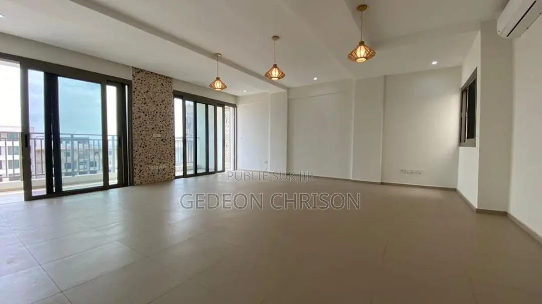 3chbre Appartement dans Cocody à Louer