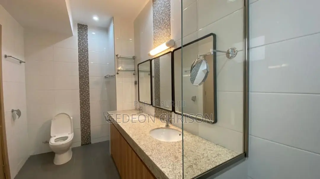 3chbre Appartement dans Cocody à Louer