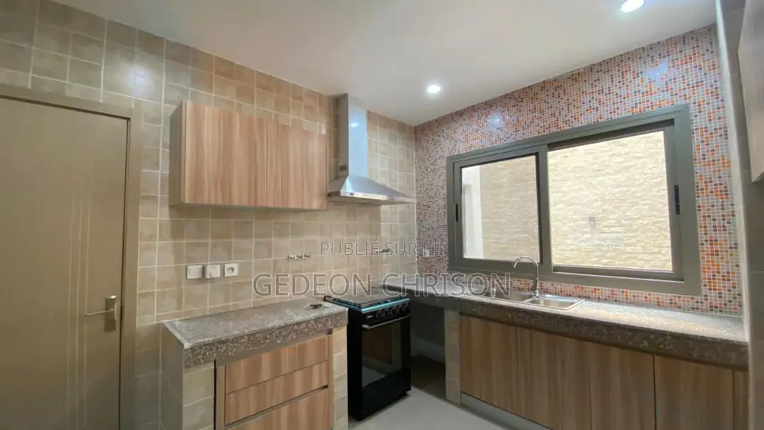3chbre Appartement dans Cocody à Louer