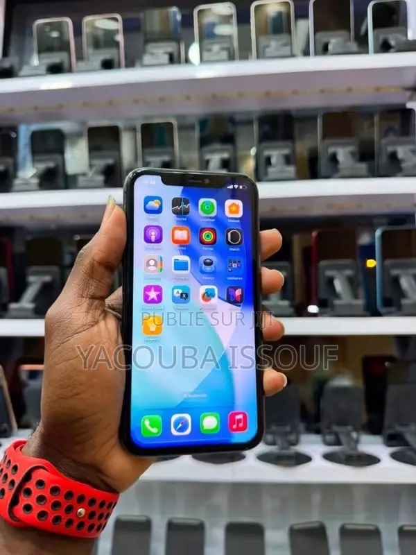 Nouveau Apple iPhone 11 128 GB Noir