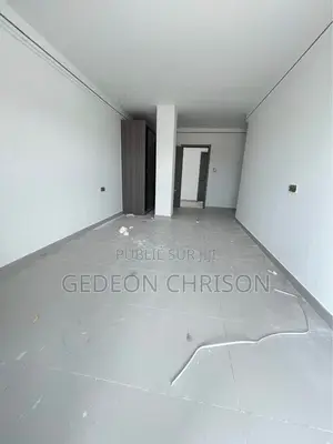 3chbre Appartement dans Cocody à Louer