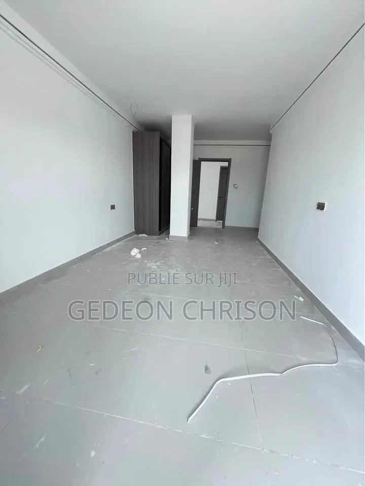 3chbre Appartement dans Cocody à Louer