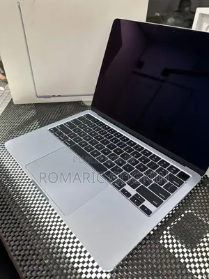 Nouveau Apple MacBook Air 2025 M4 16GB Apple M4 SSD 256GB
