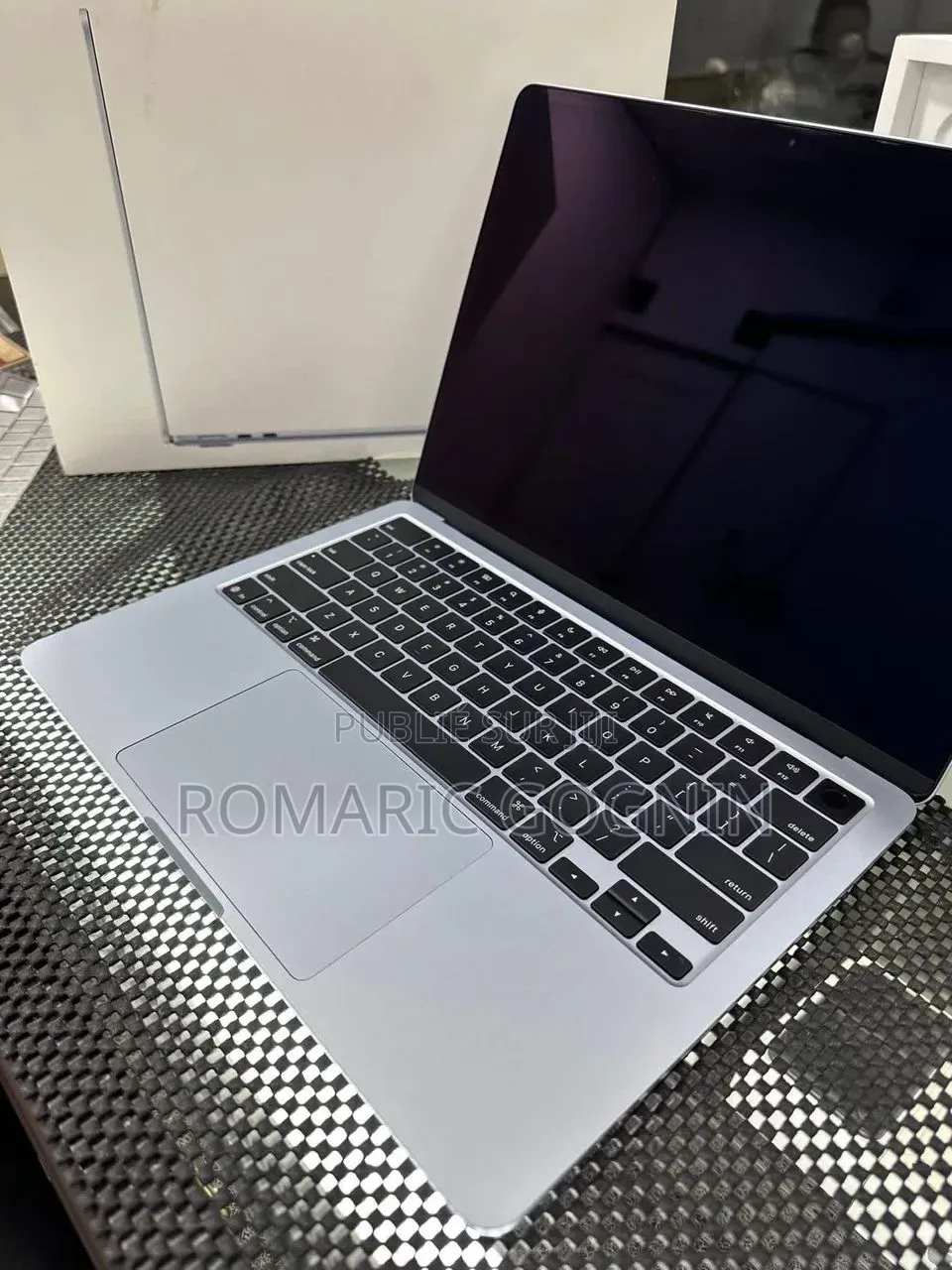 Nouveau Apple MacBook Air 2025 M4 16GB Apple M4 SSD 256GB