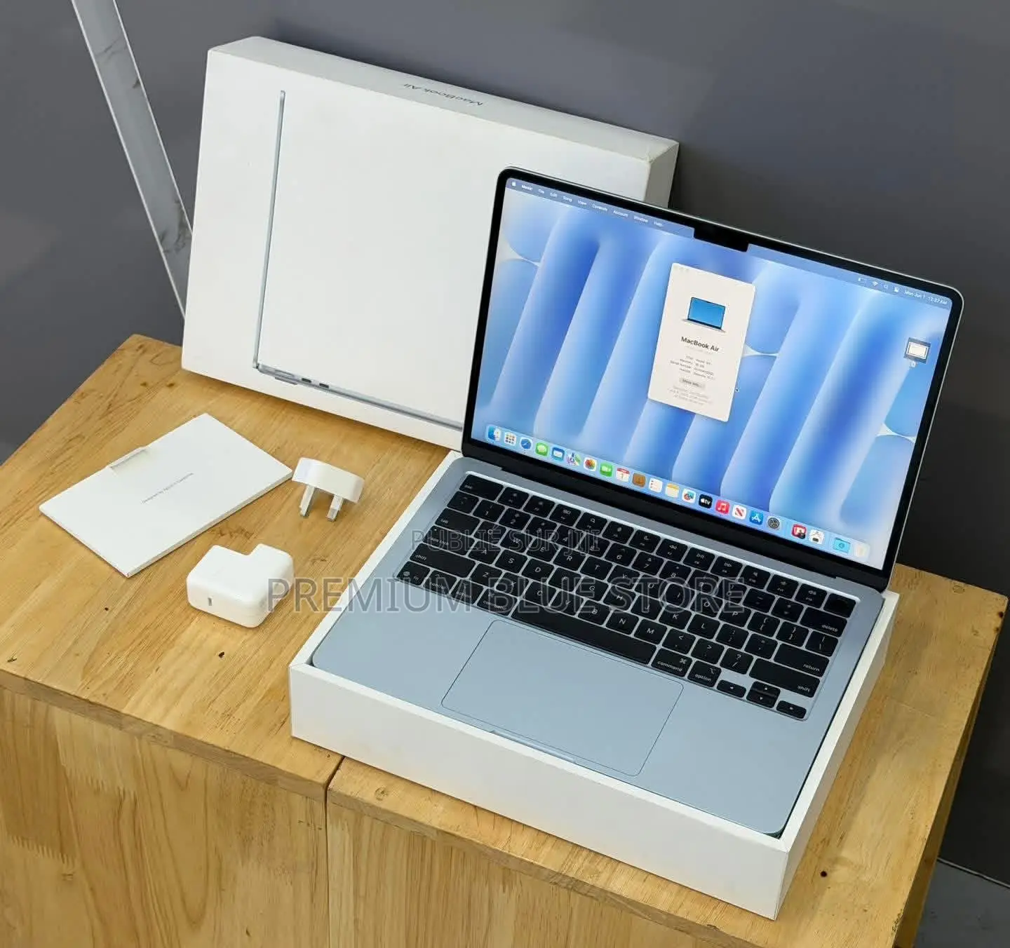 Nouveau Apple MacBook Air 2025 M4 16GB Apple M4 SSD 256GB