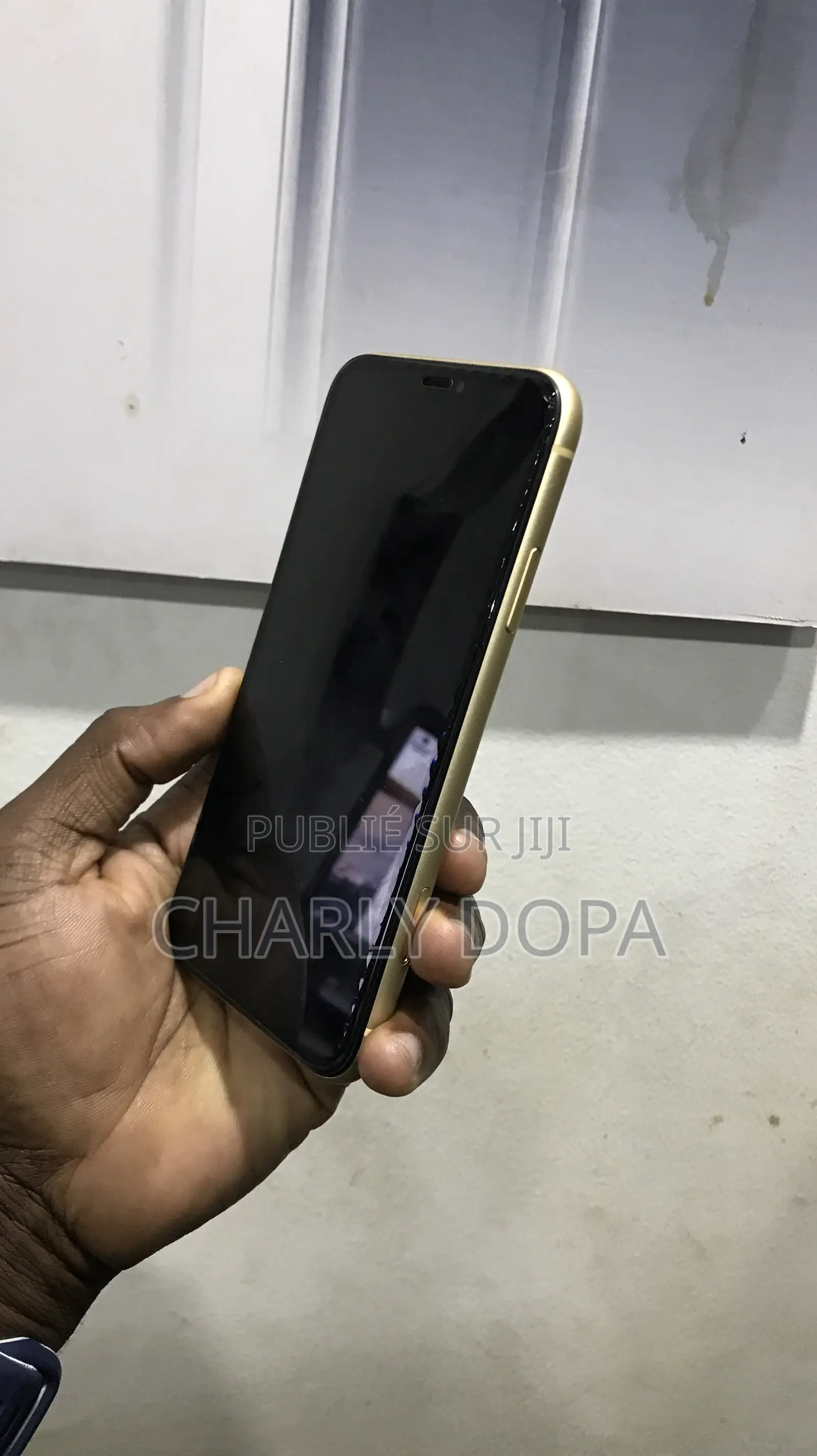 Apple iPhone XR 64 GB Jaune