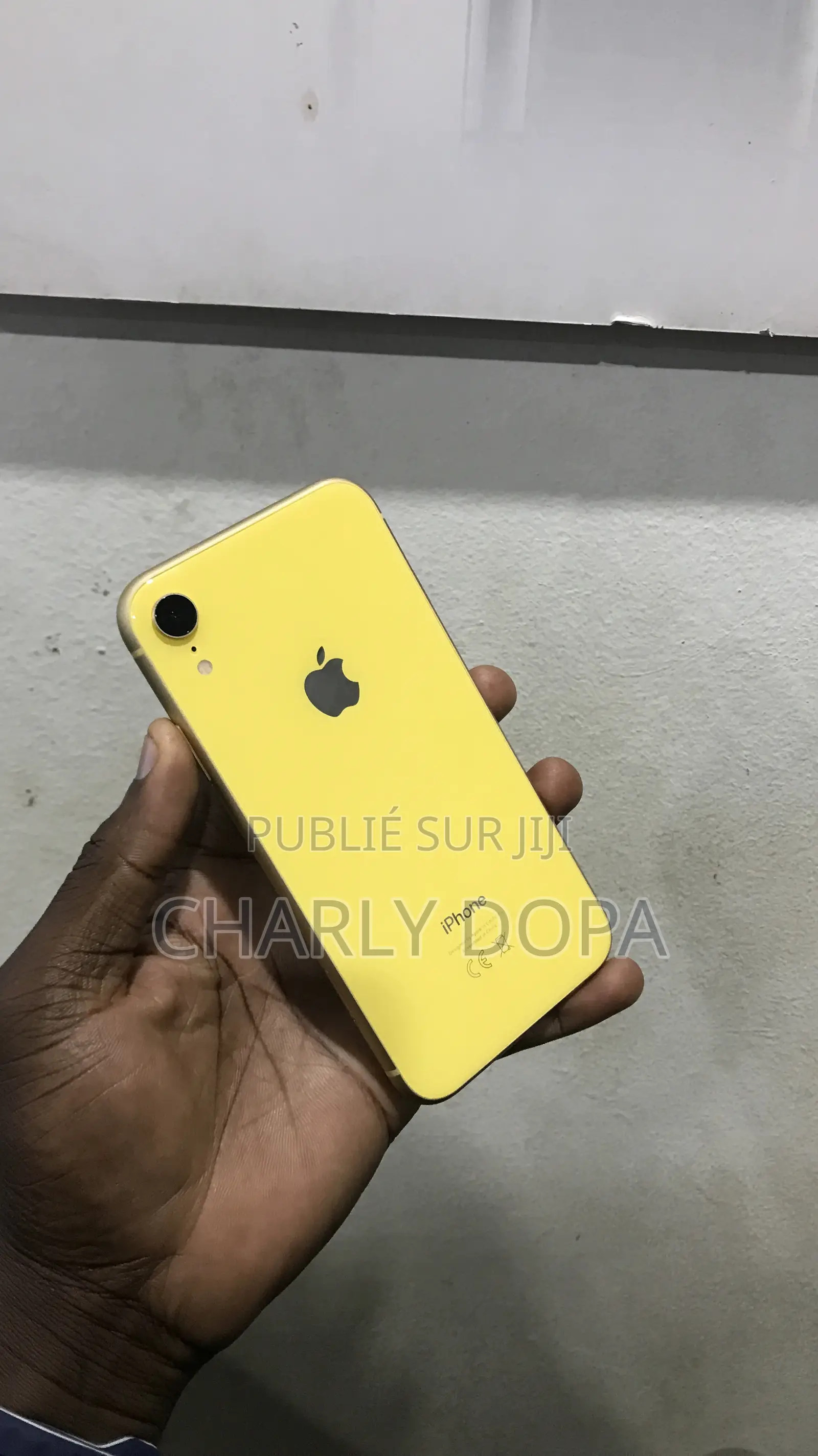 Apple iPhone XR 64 GB Jaune