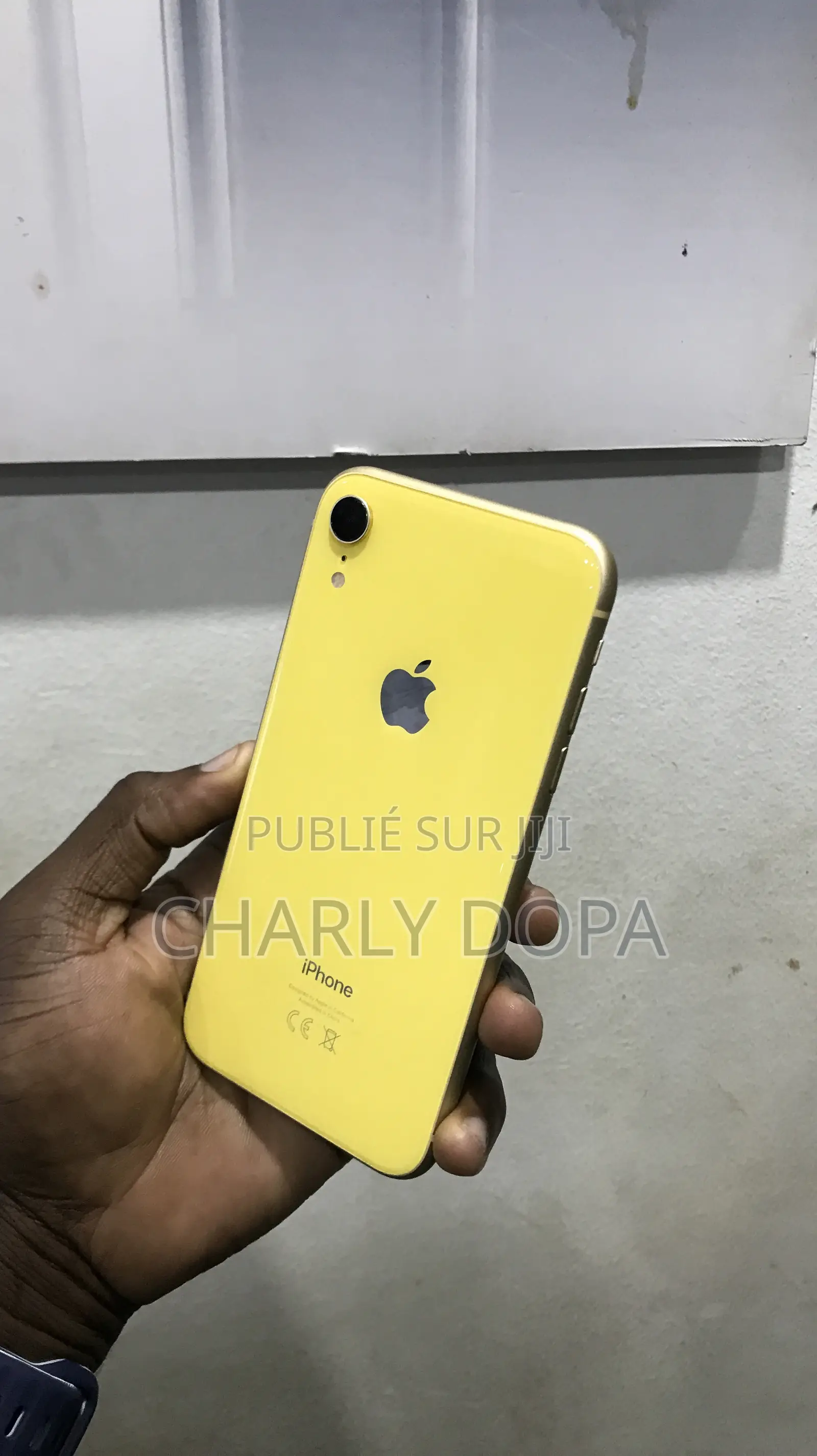 Apple iPhone XR 64 GB Jaune