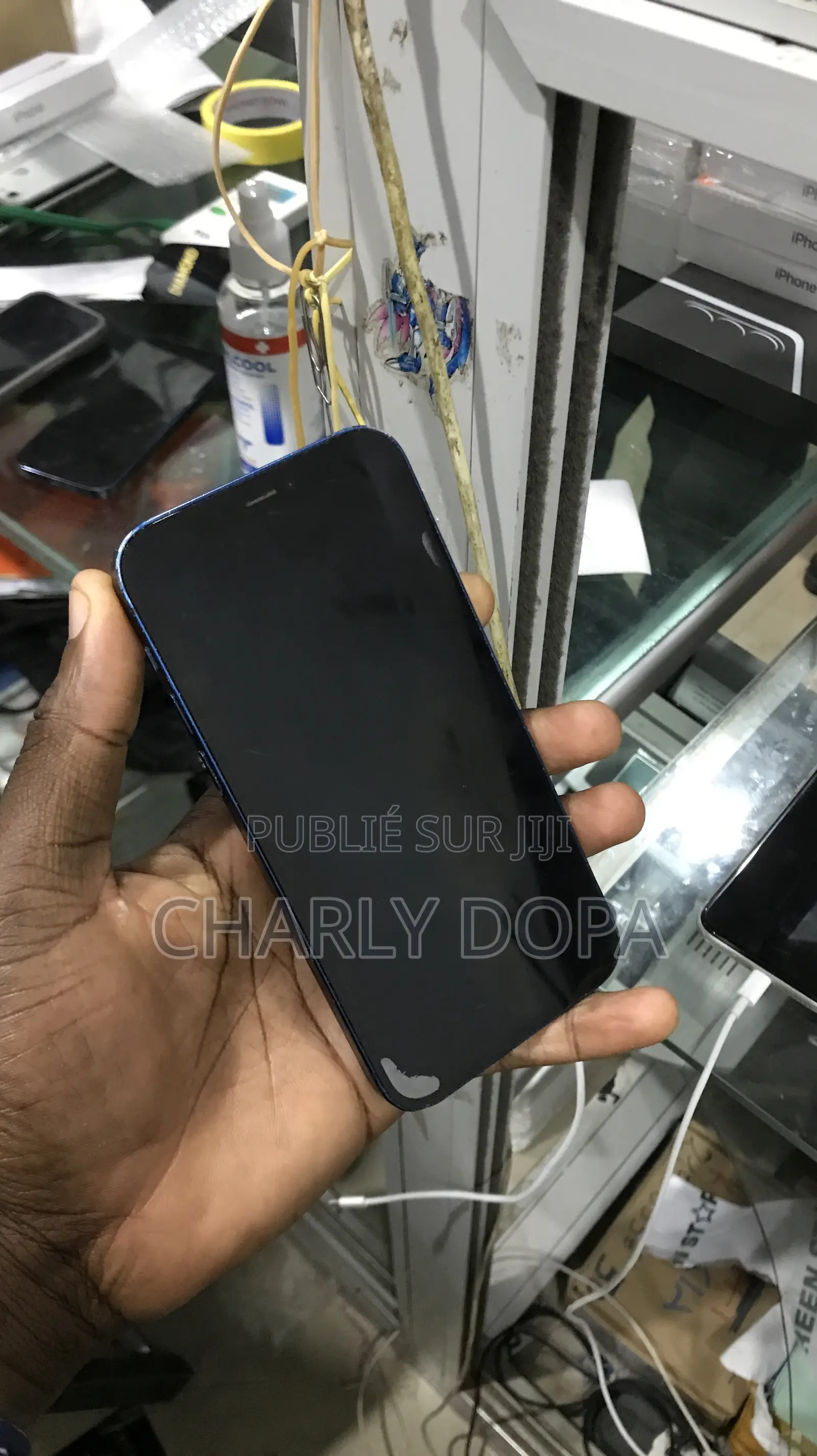 Apple iPhone 12 64 GB Bleu