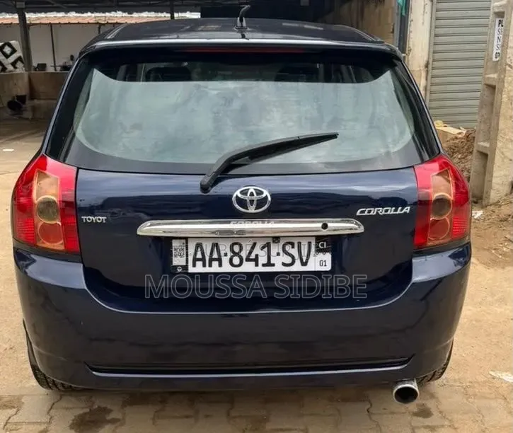 Toyota Corolla Sedan 2004 Bleu