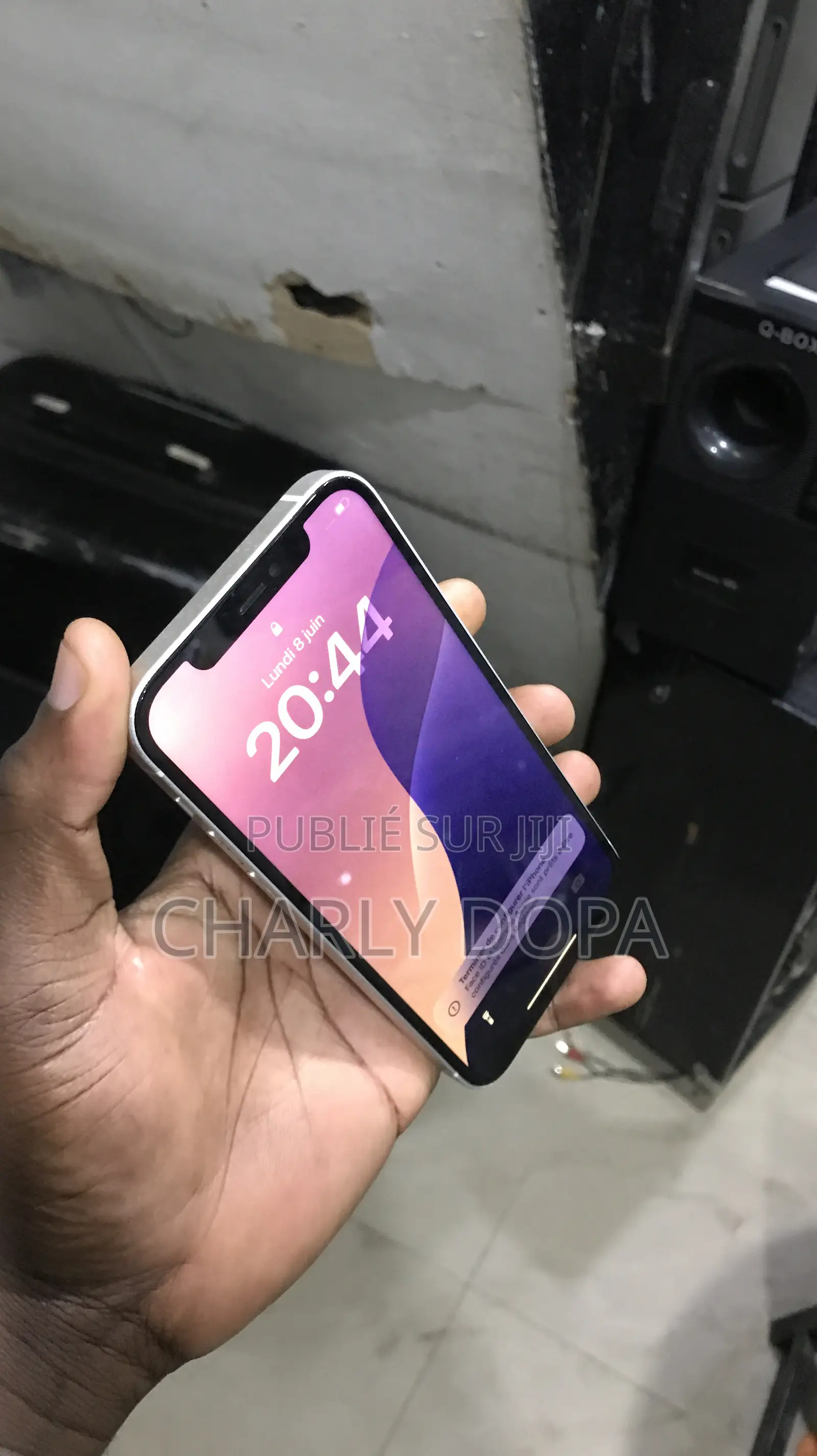 Apple iPhone 12 64 GB Bleu