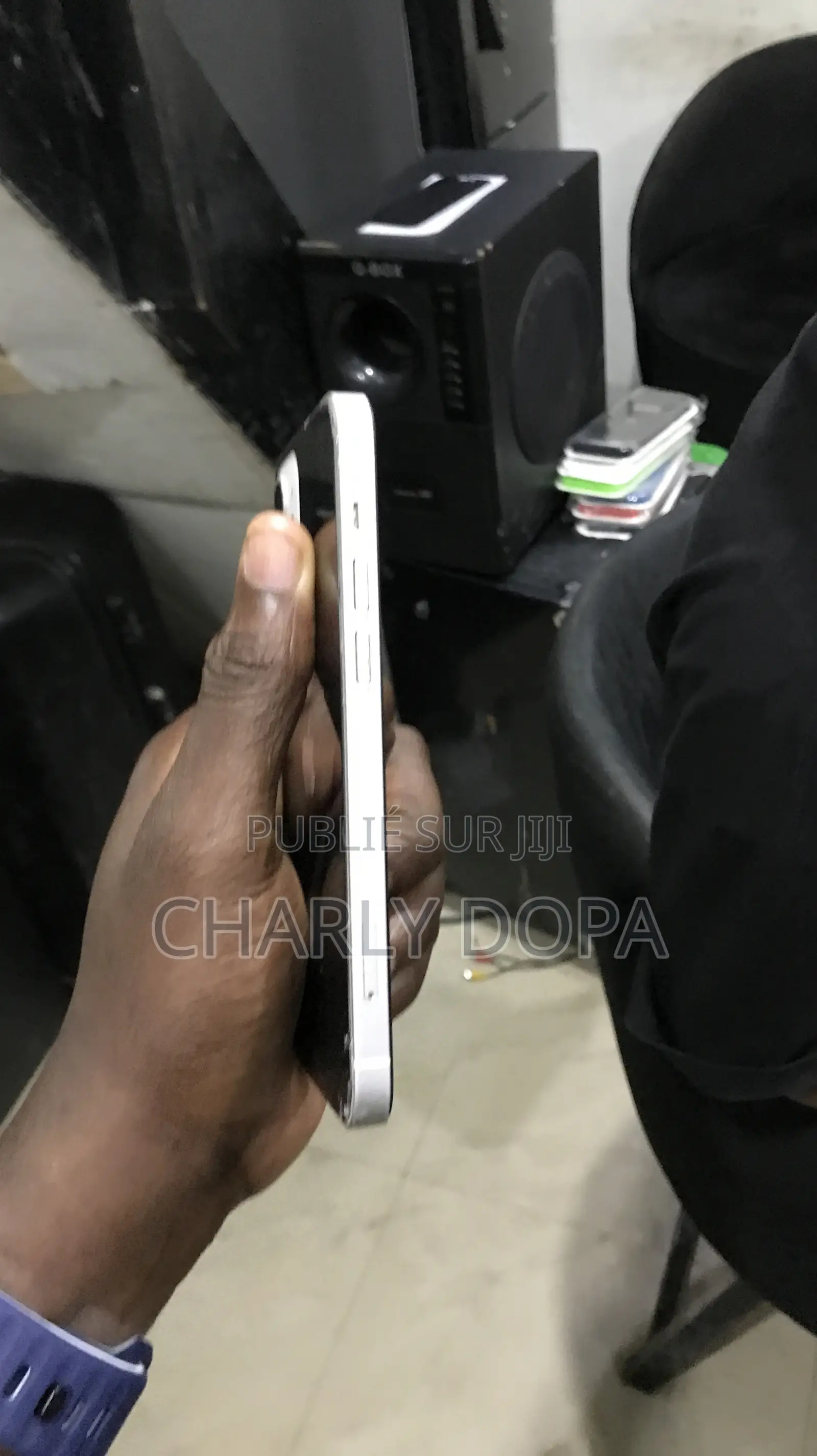 Apple iPhone 12 64 GB Bleu