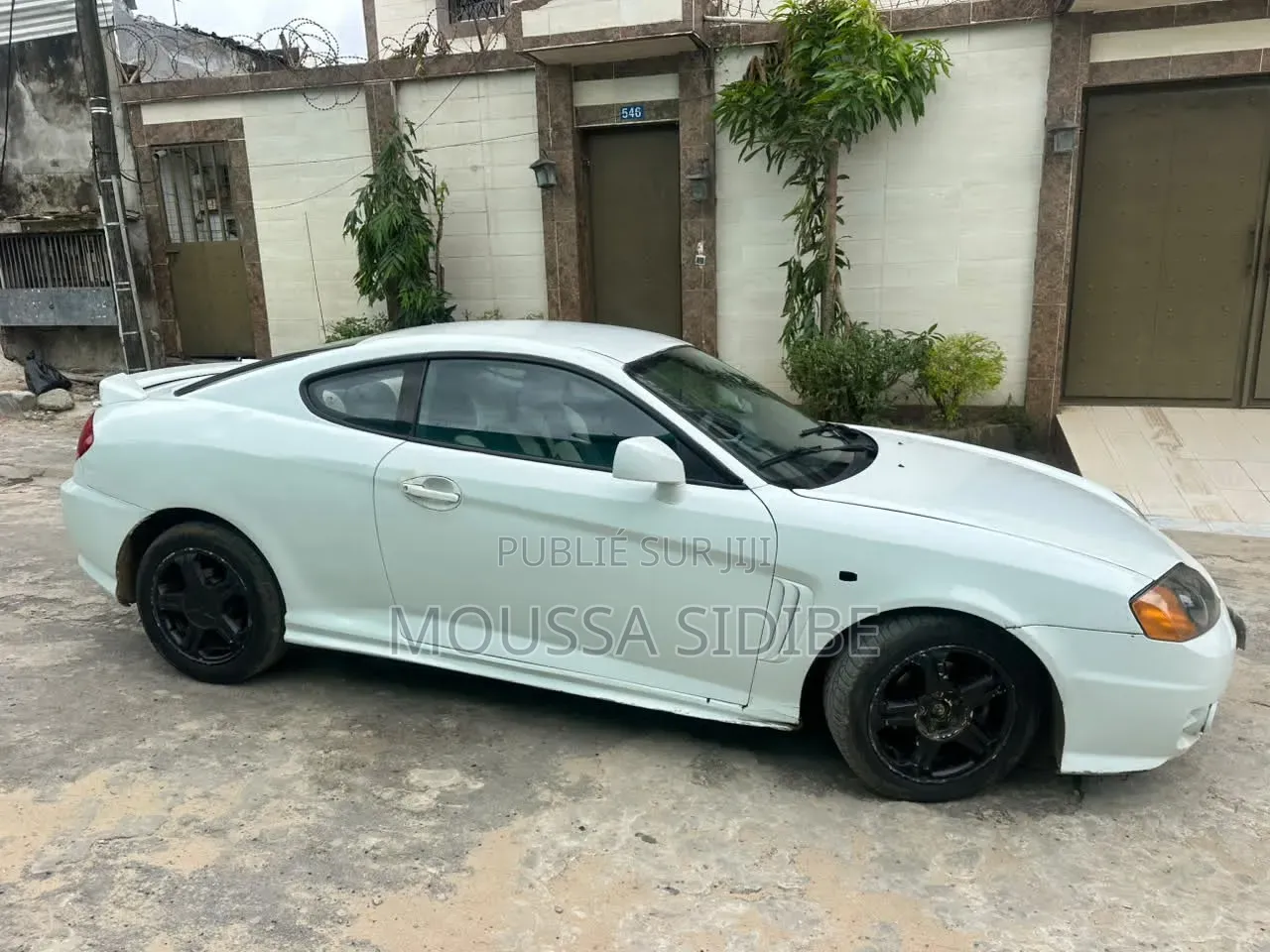 Hyundai Dynasty 2002 Blanc