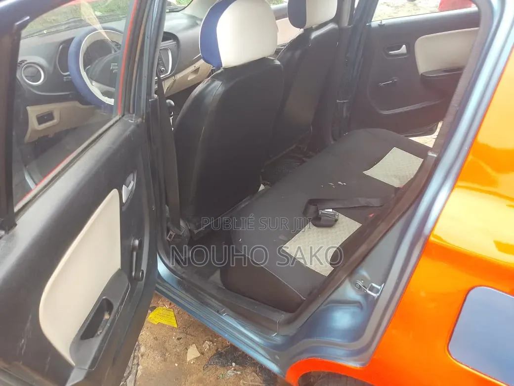 Suzuki Alto 2021 Orange