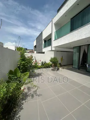 3chbre Duplex dans Location Haut, Cocody à Louer