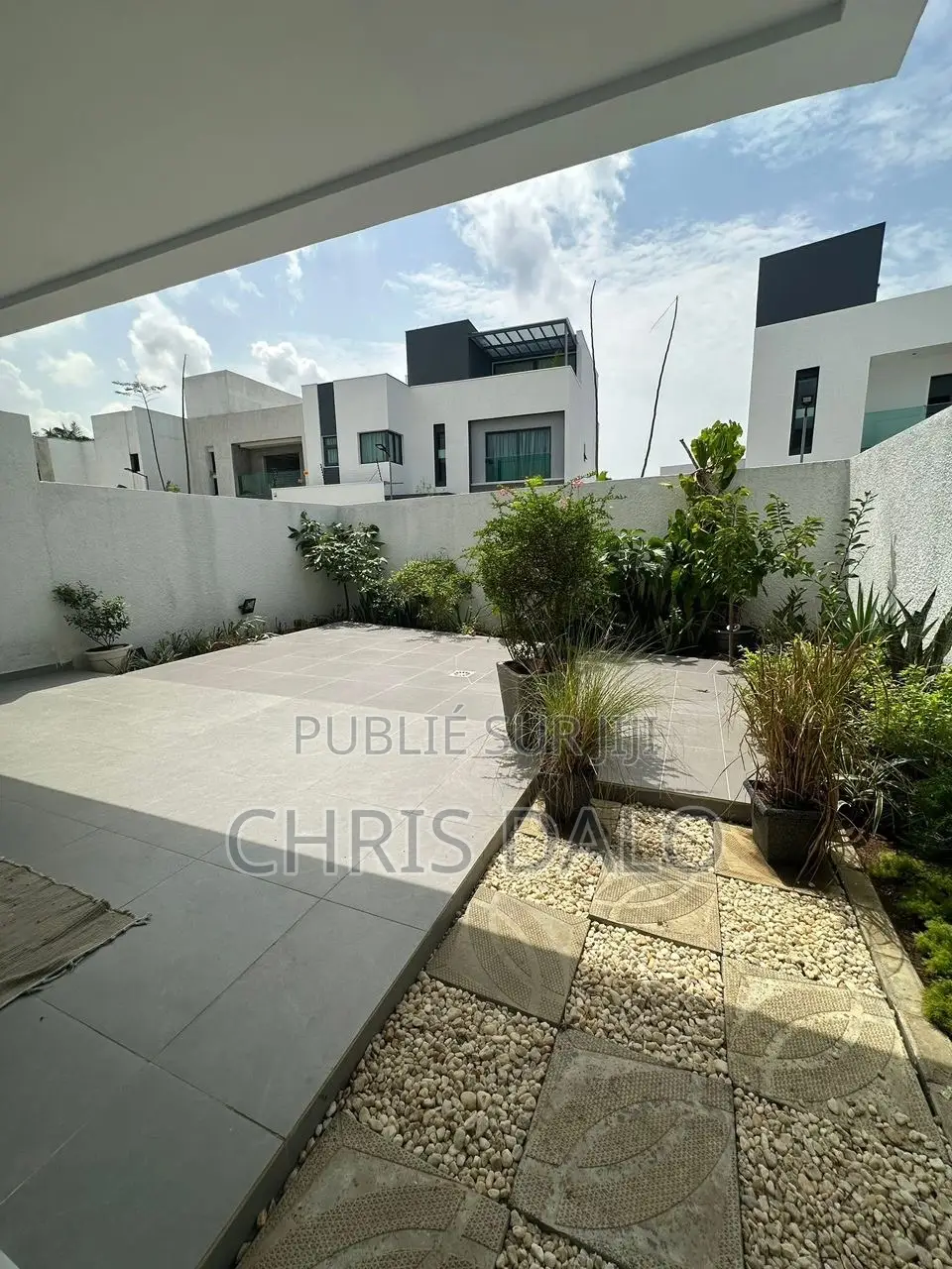 3chbre Duplex dans Location Haut, Cocody à Louer