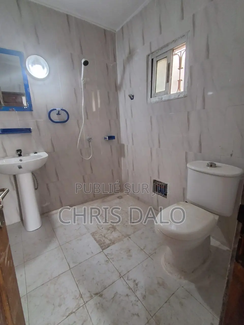 3chbre Duplex dans Location Haut, Cocody à Louer