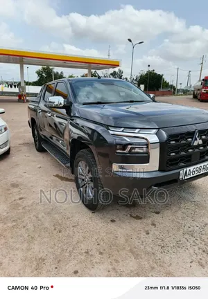Mitsubishi L200 2025 Noir