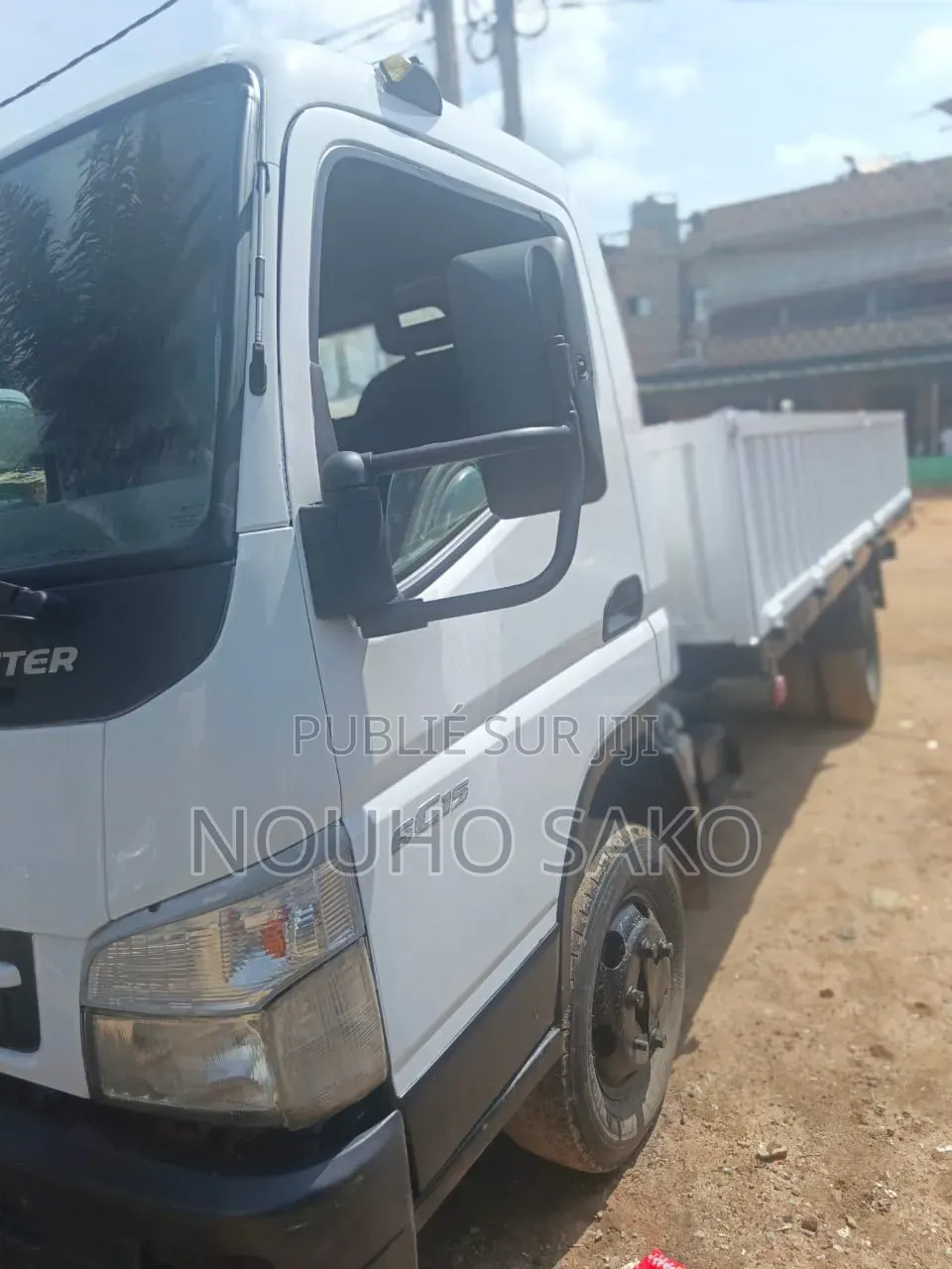 Mitsubishi Canteus
