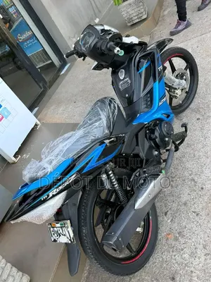Nouveau TVS Rockz 125 2025 Bleu